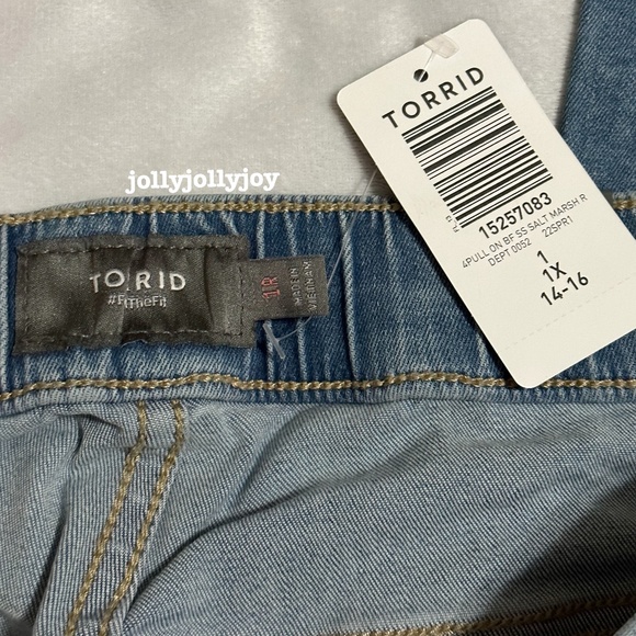 Torrid Pull-On Boyfriend Straight Super Soft Mid-Rise Jean - Picture 6 of 12